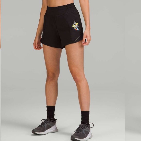 Lululemon Hotty Hot High-Rise Lined Short 4" *Atlanta
Black🦄 - Picture 5 of 5